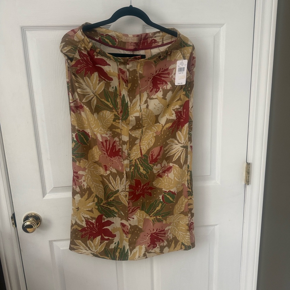 Kate Hill Tropical Floral Sleeveless Top — Red, Green, Tan size MP
